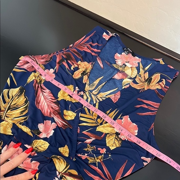 Blashe Jumpsuit tropical floral print straight leg surplice Vneck navy blue sz S - Picture 8 of 16